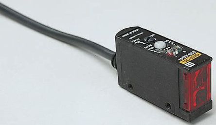 Sensor Fotoelétrico, Sistema Difuso, LED infravermelho, Alcance 70 cm, Corpo Retangular, Saída PNP, Pré-cablagem, IP67