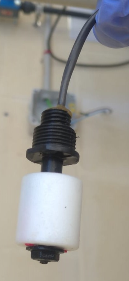 IMN 20 PP - NIVEL MAGNETICO. Interruptor magnético de nivel · PP - Rosca M8 - Cable PVC, 0,3 m · 1 contacto - 1 flotador Ø19X16